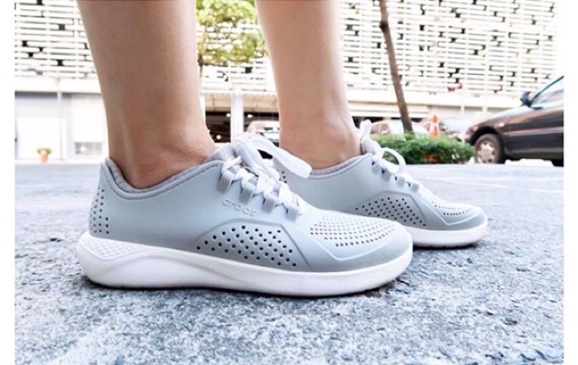 GIÀY LITERIDE PACER CROCS | BigBuy360 - bigbuy360.vn