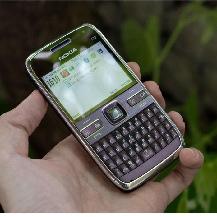 Điện Thoại Nokia E72 violet Hàng Chính Hãng Nguyên Zin Bảo Hành 12 Tháng