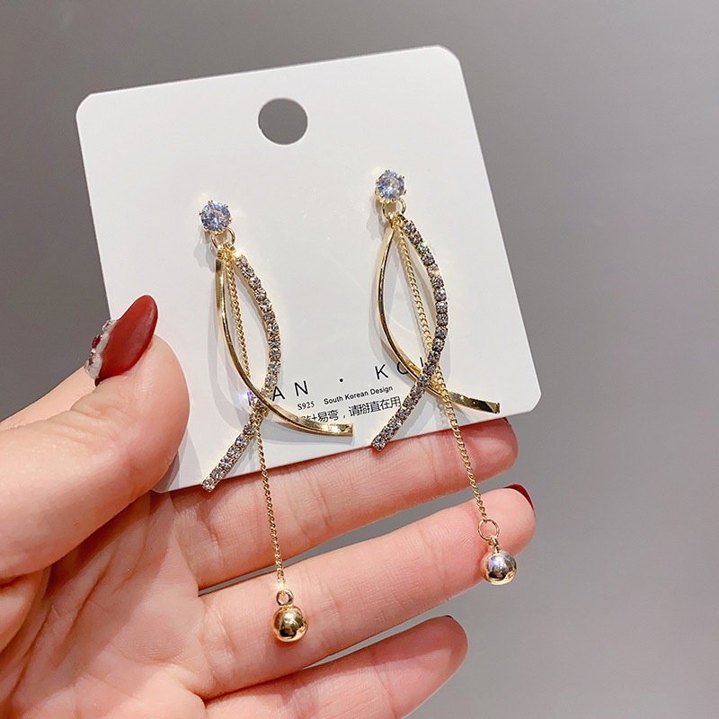 Khuyên Tai Dáng Dài Hình Đuôi Cá Đính Đá Phối Tua Rua Sang Trọng Cao Cấp