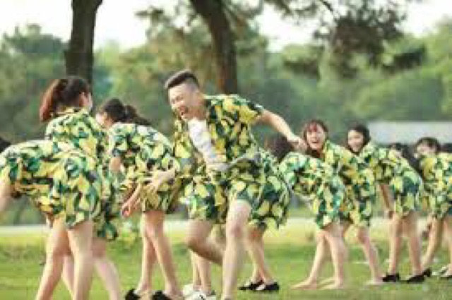 Bộ quần áo hoa quả kỷ yếu 🌻🍉🌻🍍☘️🍌🍍🌻 | BigBuy360 - bigbuy360.vn