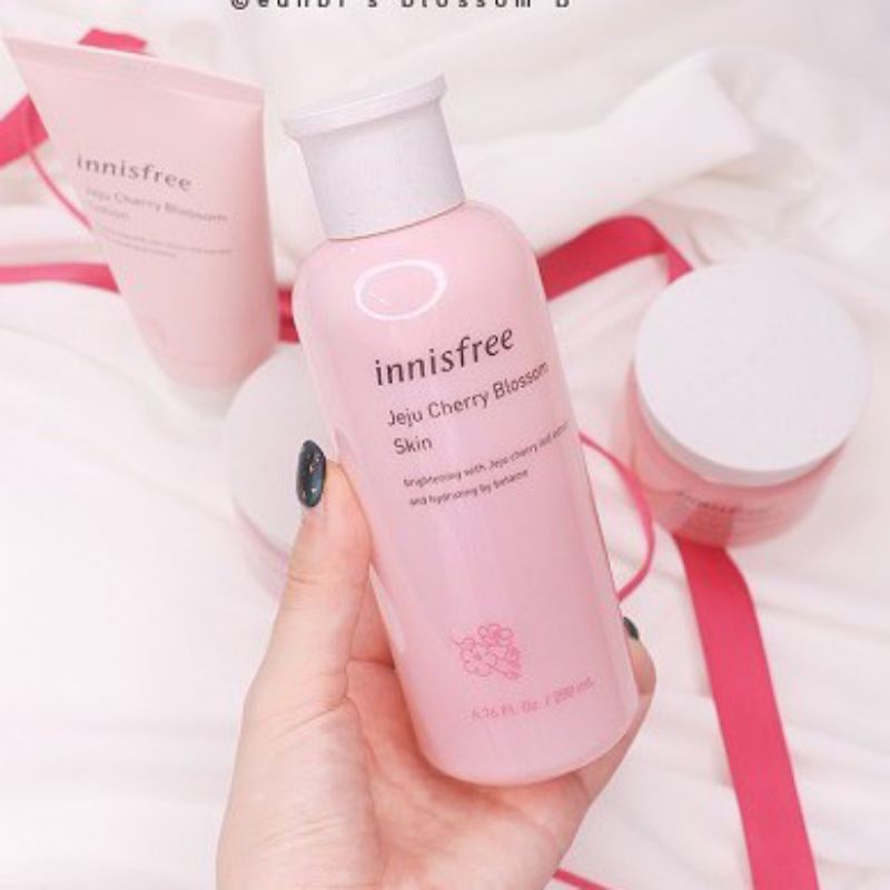 Nước hoa hồng INNISFREE 200ml