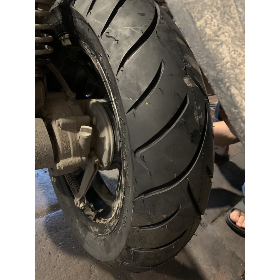 Lốp Dunlop 110/80-14 và 140/70-14 ScootSmart dùng cho xe Yamaha NVX