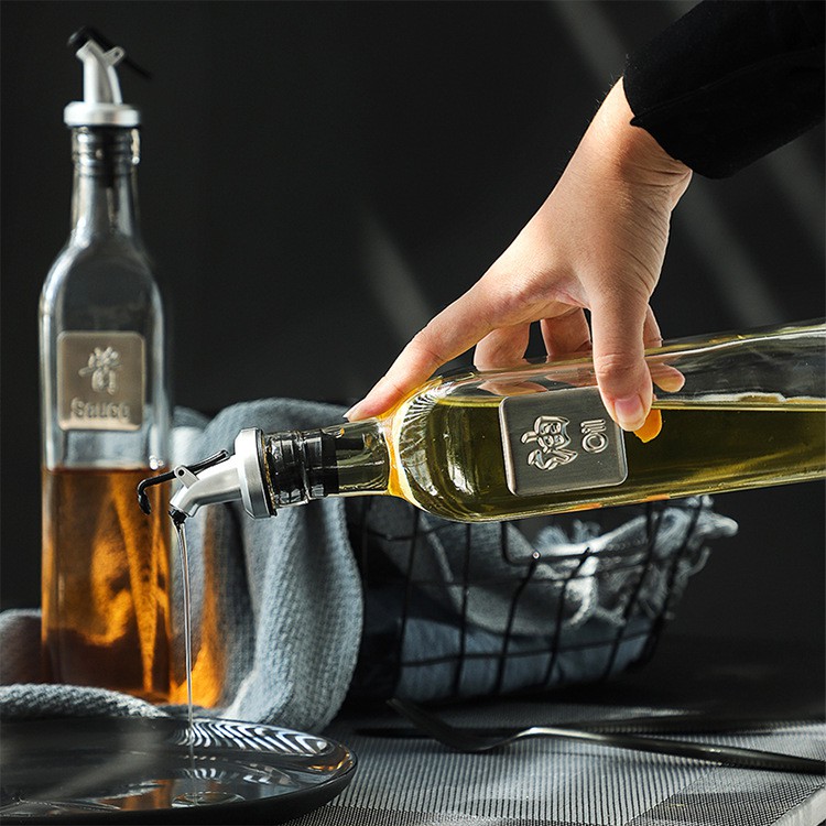 Chai Đựng Gia Vị Thủy Tinh Thân Vuông Có Vòi Rót Bấm Tay Dung tích từ 150ML đến 500ML Trong Nhà Bếp | BigBuy360 - bigbuy360.vn