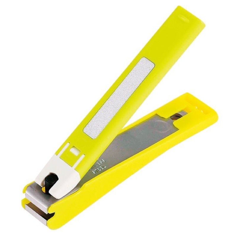 Bấm Móng Tay Inox Thân Nhựa Tybe W001 Kai Razor 39262 -KE0110 Cỡ Trung Màu Xanh