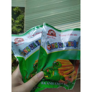 Ống ma thuật giòn ngon món ăn vặt tuổi thơ