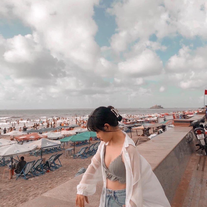 Áo bra đi biển xinh xắn