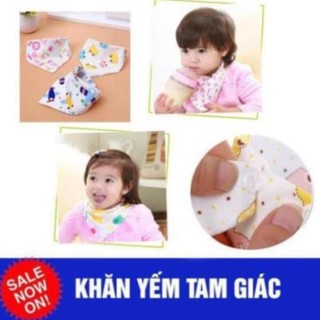 Yếm khăn tam giác quàng cổ cài nút thời trang đáng yêu cho bé