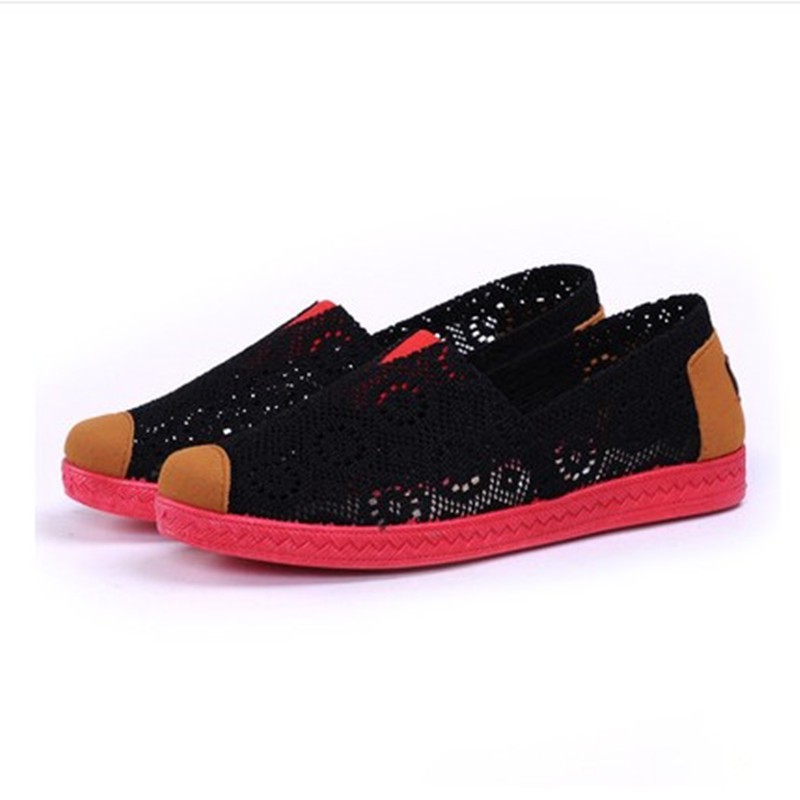 Giày slip on ren đen sang trọng siêu thoáng | BigBuy360 - bigbuy360.vn