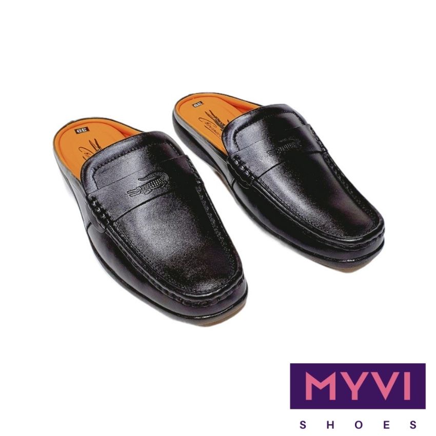 Giày Sục Da Bò Thật Nam Trung Niên, Mũi Vuông, Trang Trí Vintage Cổ Điển & Logo Cá Sấu (Đen) - MyVi Shoes | BigBuy360 - bigbuy360.vn