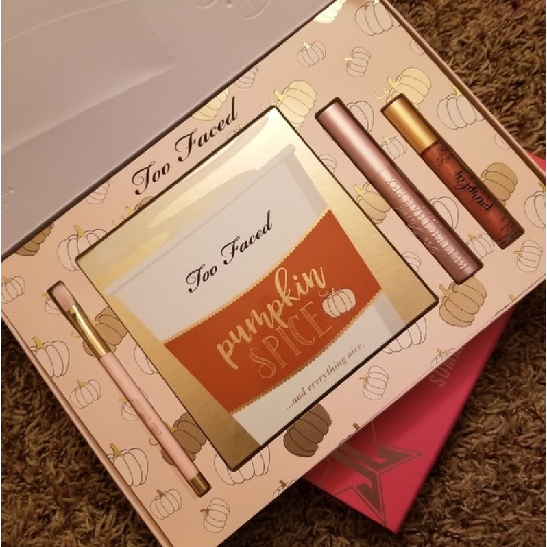 Bảng mắt tách set Too Faced Pumpkin And Everything Nice phiên bản Limited Fullsize