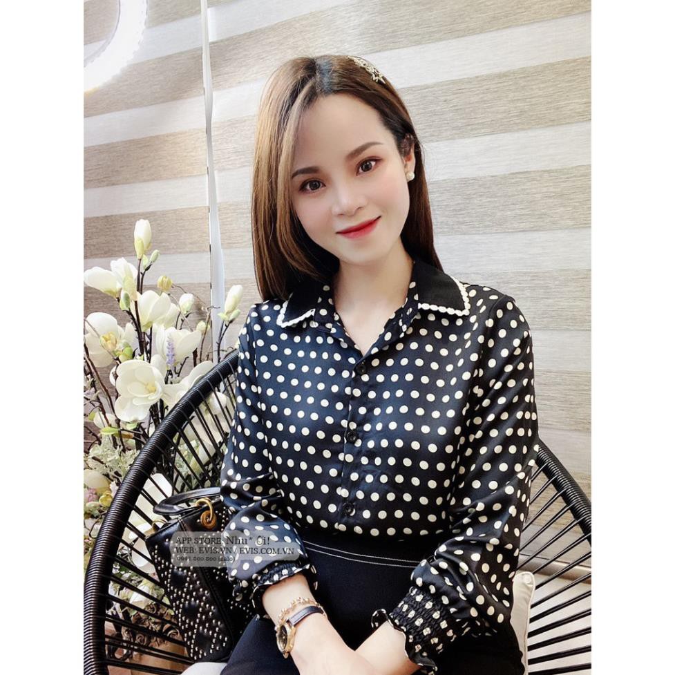 Áo thiết kế chấm bi cổ phối ren đen viền trắng và tay bo chun trẻ trung nổi bật