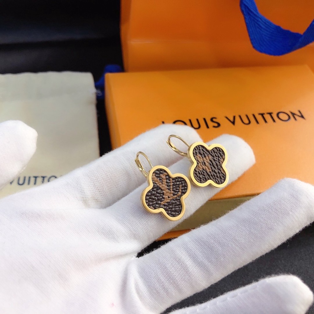 LOUIS VUITTON Khuyên Tai Tròn Bằng Thép Titan In Logo LV Thời Trang