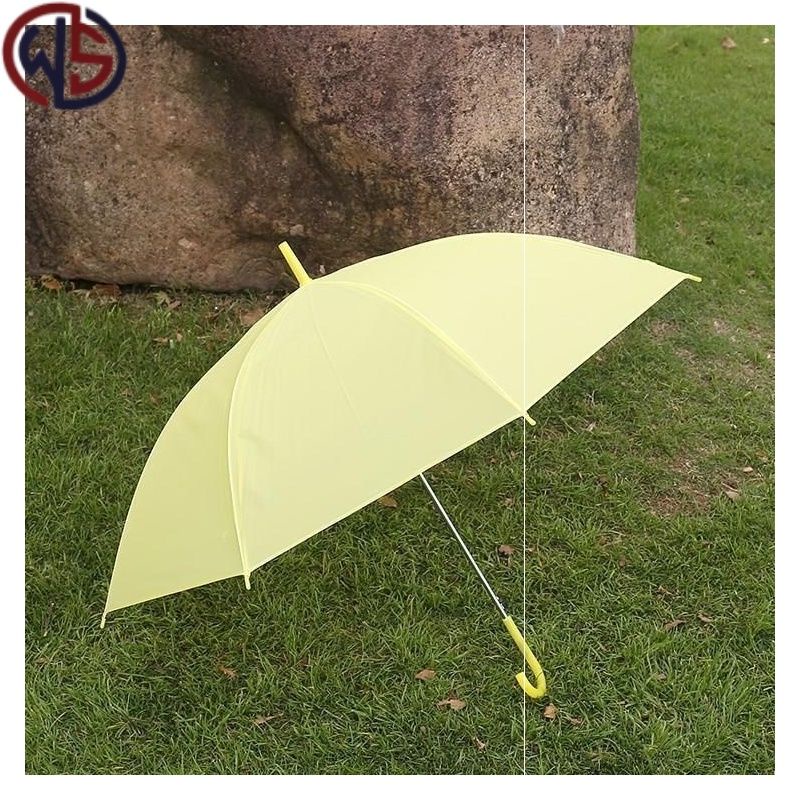 YÔ dù che nắng học sinh cấp 2 cán mờ, kiểu dáng đơn giản, tươi tắn, tay cầm dài thời trang dành cho nam và nữ tiểu học.