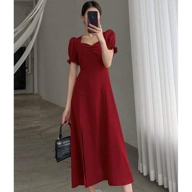 Đầm cổ vuông tay phồng nhíu ngực xẻ tà