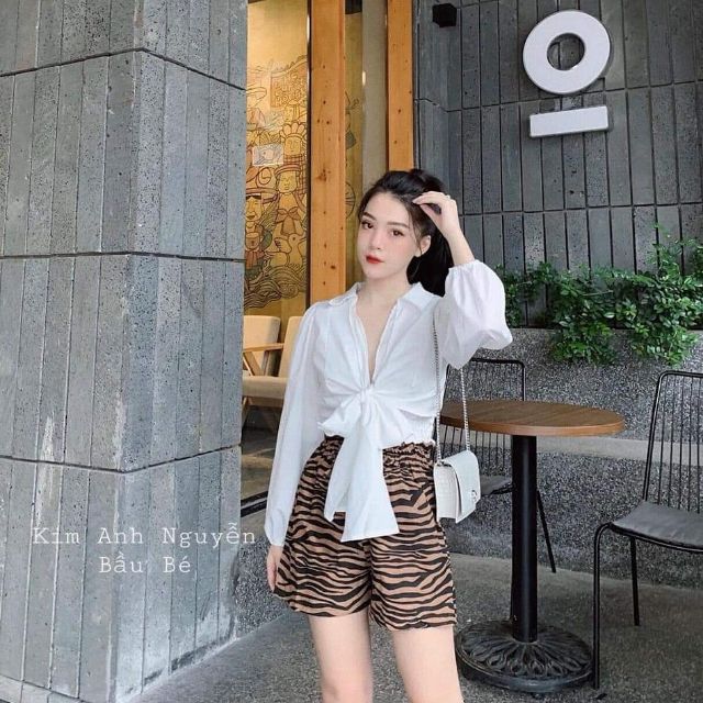 Set áo trắng buộc eo kèm quần sooc beo | BigBuy360 - bigbuy360.vn