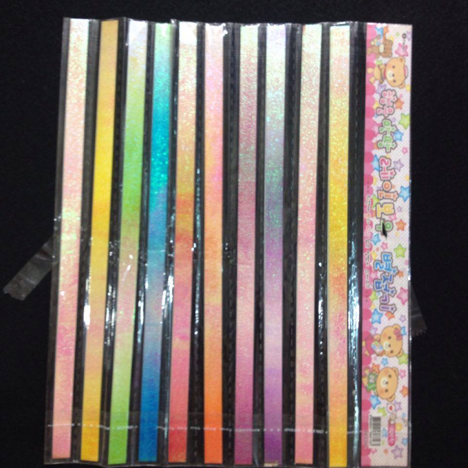 Giấy xếp sao dễ thương nhiều hoa văn màu sắc : 10k / xấp