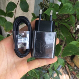 Sạc sky vega 5v - 2a zin