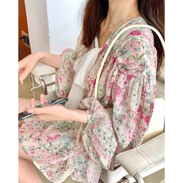 SET ÁO BBD HOA THẮT NƠ TRẮNG + QUẦN SHORT