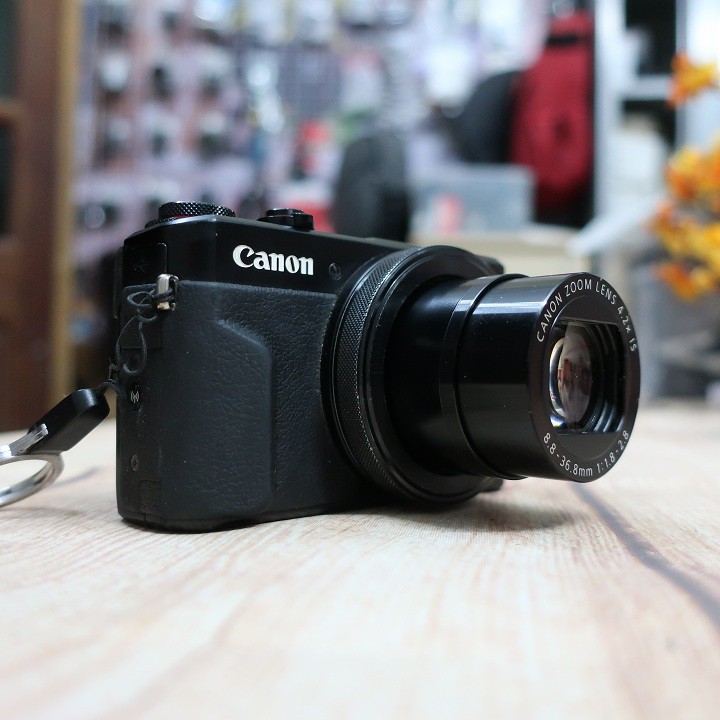 Máy ảnh canon G7X Mark II cho chuyên gia Vlog
