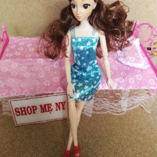 Set búp bê khớp và giường.