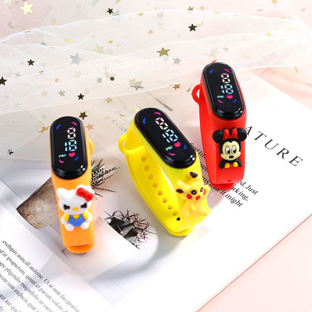 Đồng Hồ Đeo Tay Điện Tử Màn Hình Cảm Ứng Dạ Quang Chống Thấm Nước Hình Người Nhện Marvel Đáng Yêu Dành Cho Trẻ