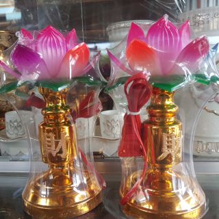 Đèn điện hoa sen để bàn thờ.