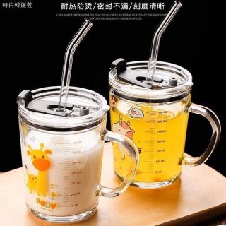 CỐC CHIA VẠCH CÓ TAY CẦM VÀ ỐNG HÚT