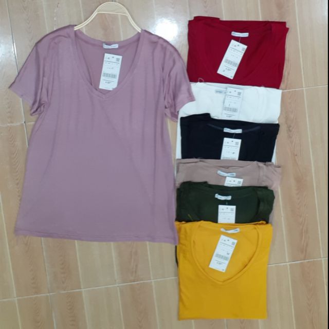 Áo thun cổ tim