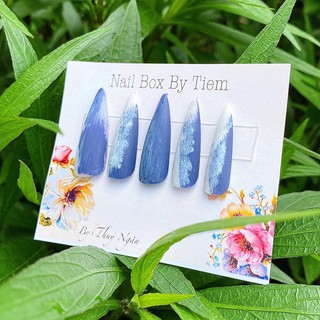 Nailbox xanh loang trắng