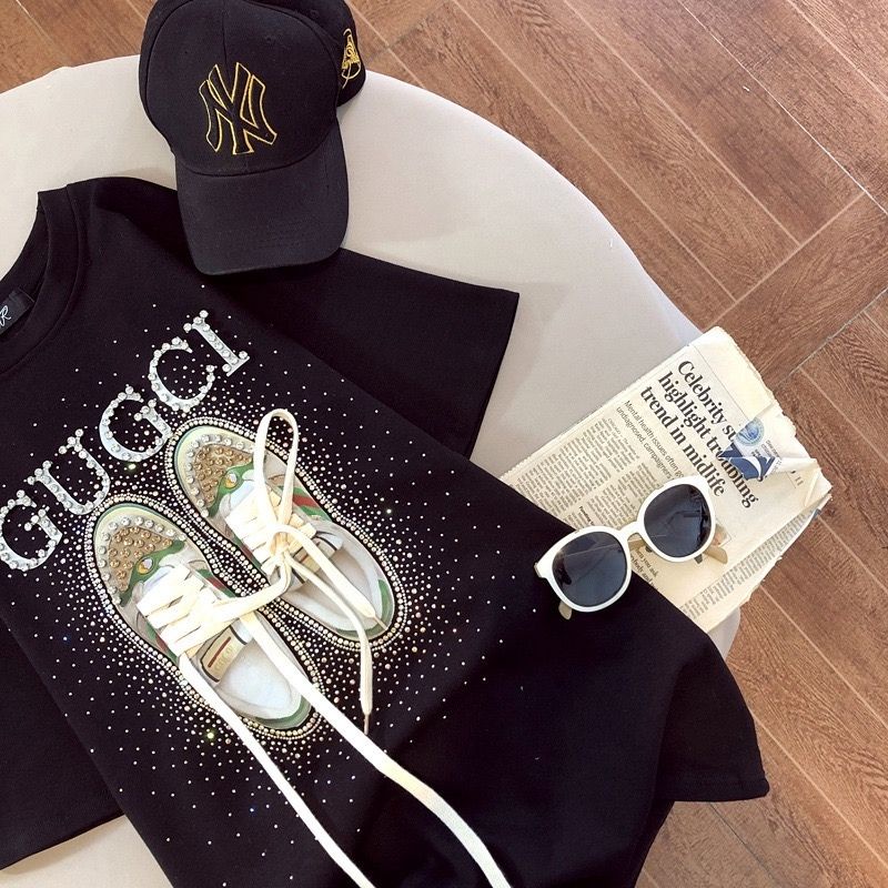 Áo Thun Tay Lỡ Form Rộng - Phông Nam Nữ cotton oversize - Đính Đá Hình Đôi Giày Phong Cách Mới Siêu Sang Chảnh AN02