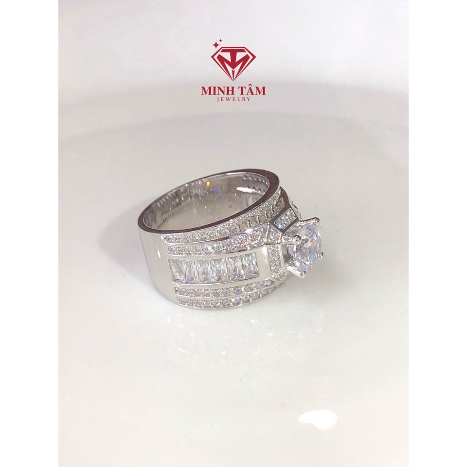 Nhẫn bạc nam xi bạch kim cao cấp viền đá xung quanh ổ đá chủ 6 ly-Minh Tâm Jewelry