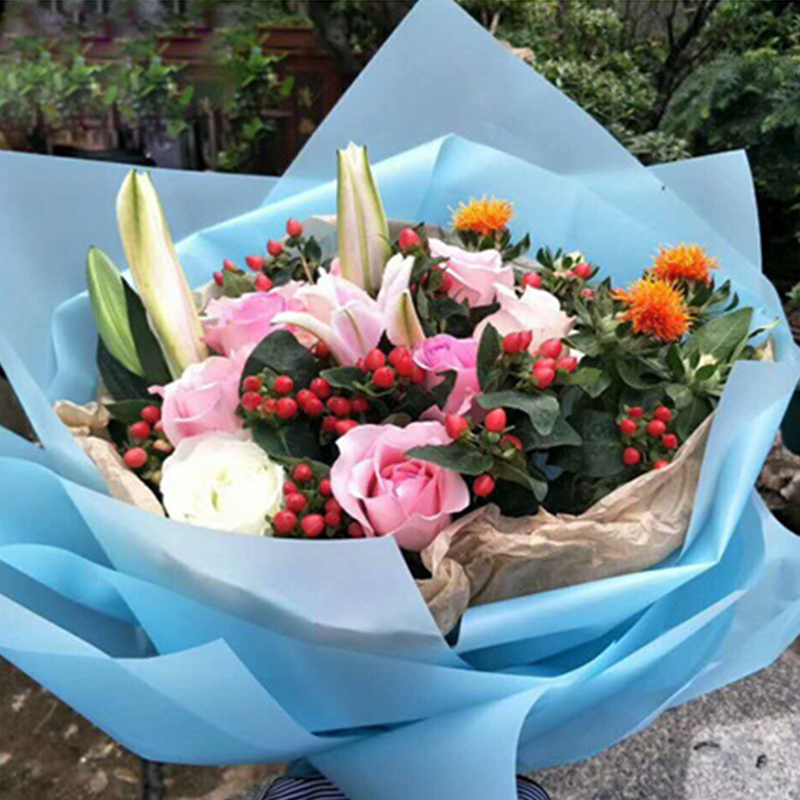 Giấy gói hoa màu nhám đẹp mắt kích thước 58x58cm
