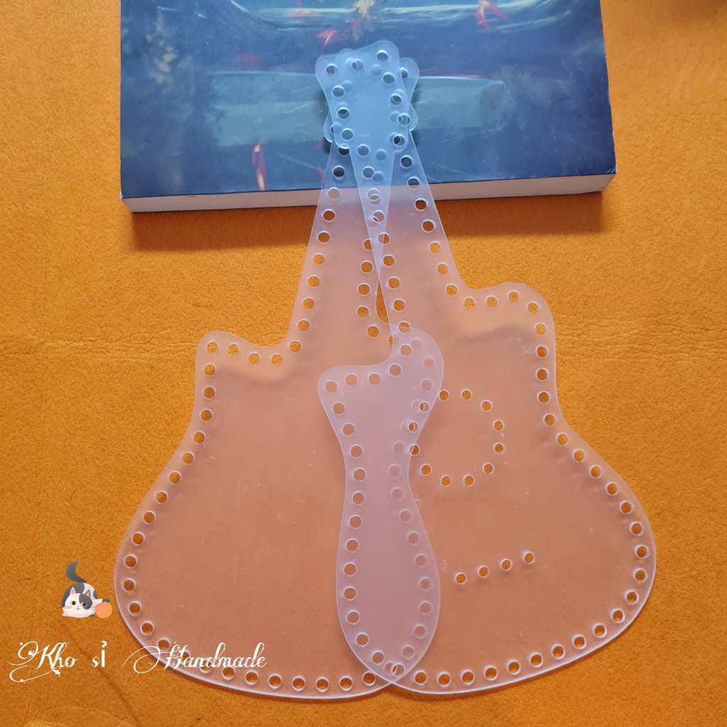 Mica hình cây đàn trong suốt ( 2 tấm)