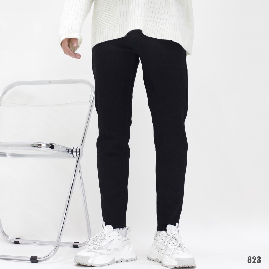 Quần Jean Nam Skinny Đen Trơn Vải Co Giãn, Không Phai Màu Dáng Skinny Trẻ Trung Năng Động - 8823