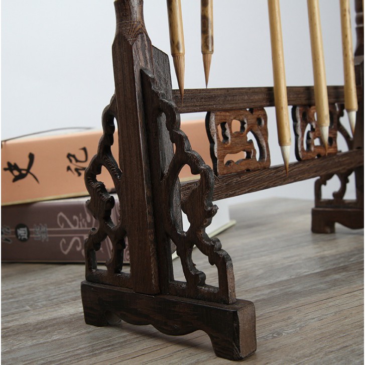 GIÁ TREO BÚT THƯ PHÁP KÊ SÍ MỘC