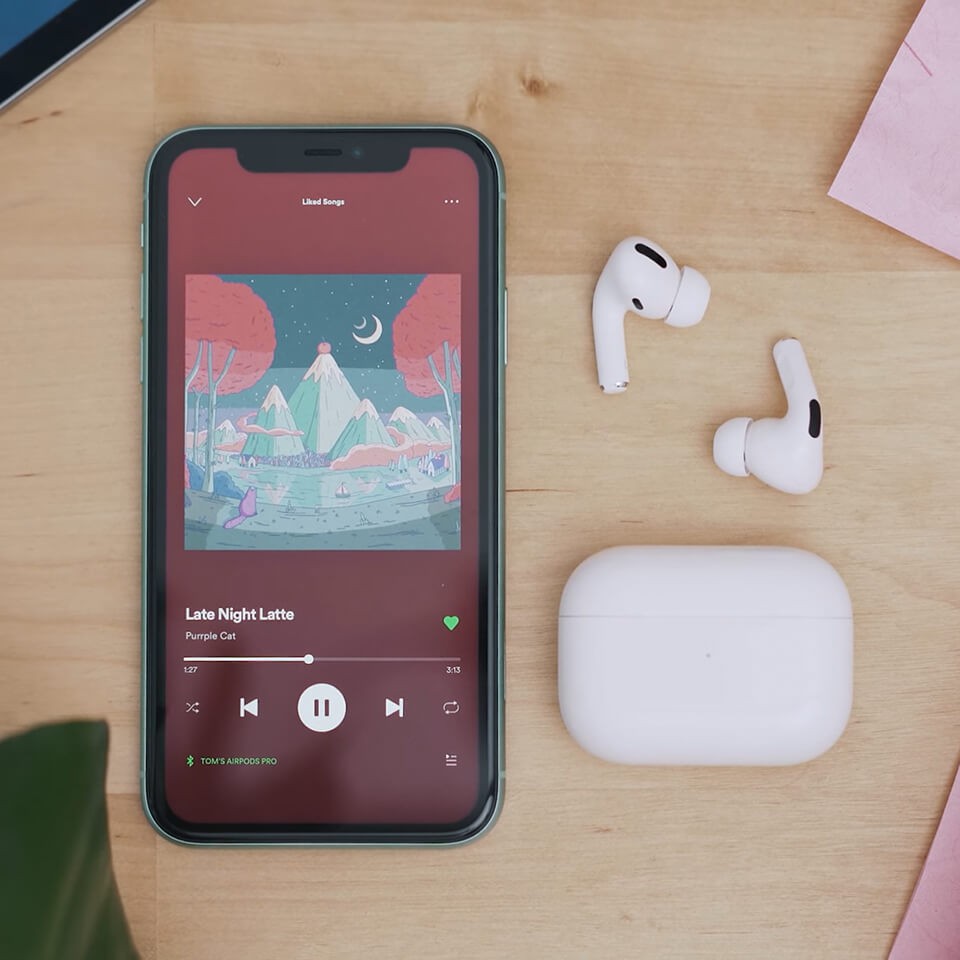 [AIRPOD PRO] Âm thanh không gian ( Spatial Audio ) Tặng kèm case bảo vệ tai nghe mèo thần tài