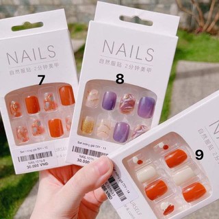 Nail Box (Kèm Keo Dán Móng) Nhiều Mẫu