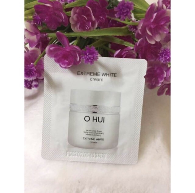 OHUI Extreme White Cream Snow Vitamin trắng da và chống lão hoá