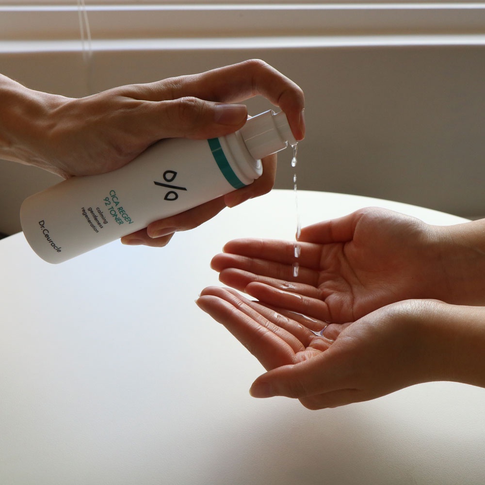 Nước Cân Bằng Dr.Ceuracle Cica Regen 92 Toner Chiết Xuất Rau Má Làm Dịu Làn Da 120ml