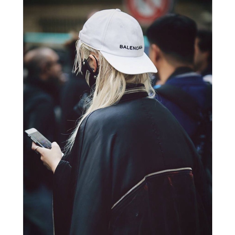 Nón Balenciaga Sơn Tùng
