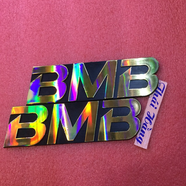 Tem chữ BMB nền vàng giá cho 1 đôi