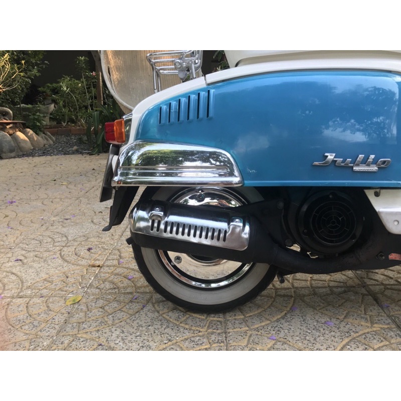 Ốp đuôi mạ julio 50cc