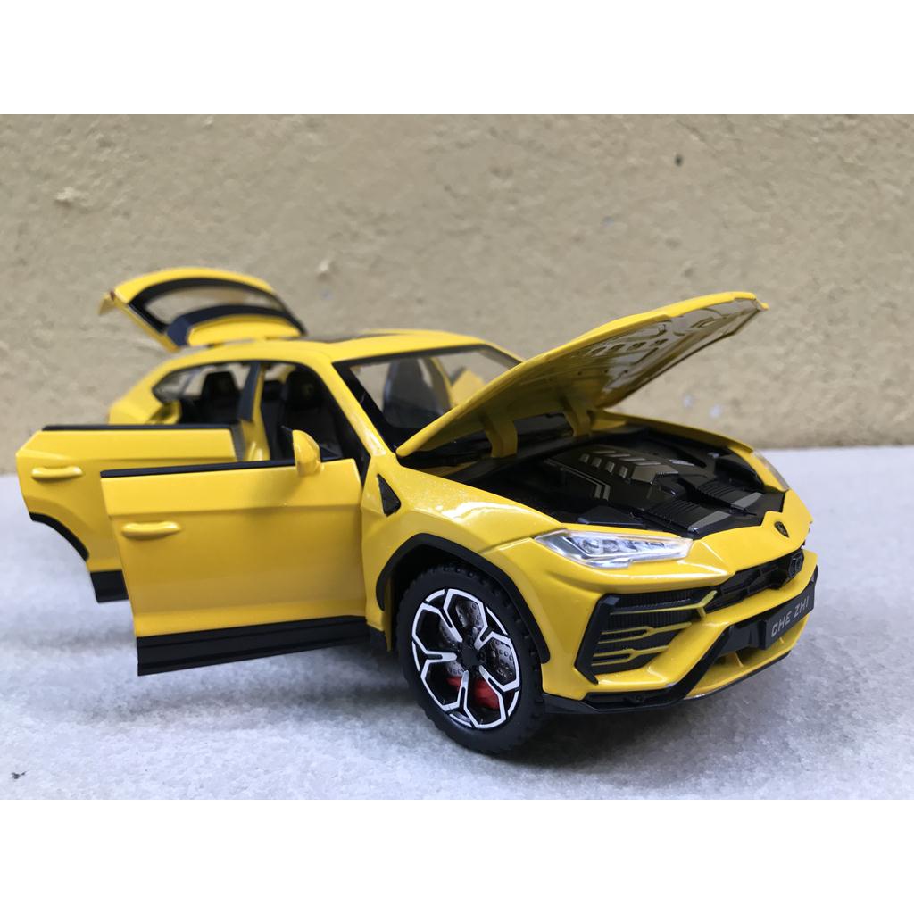 Mô hình xe Lamborghini URUS 2022 - 1:24