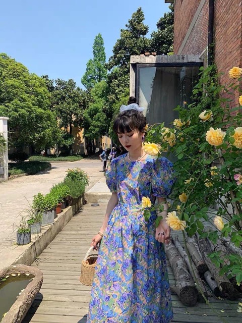 [Mã WASTMAY giảm 15% tối đa 30K đơn 150K] đầm hoa cổ vuông hàng thiết kế cao cấp VHS012131 | BigBuy360 - bigbuy360.vn