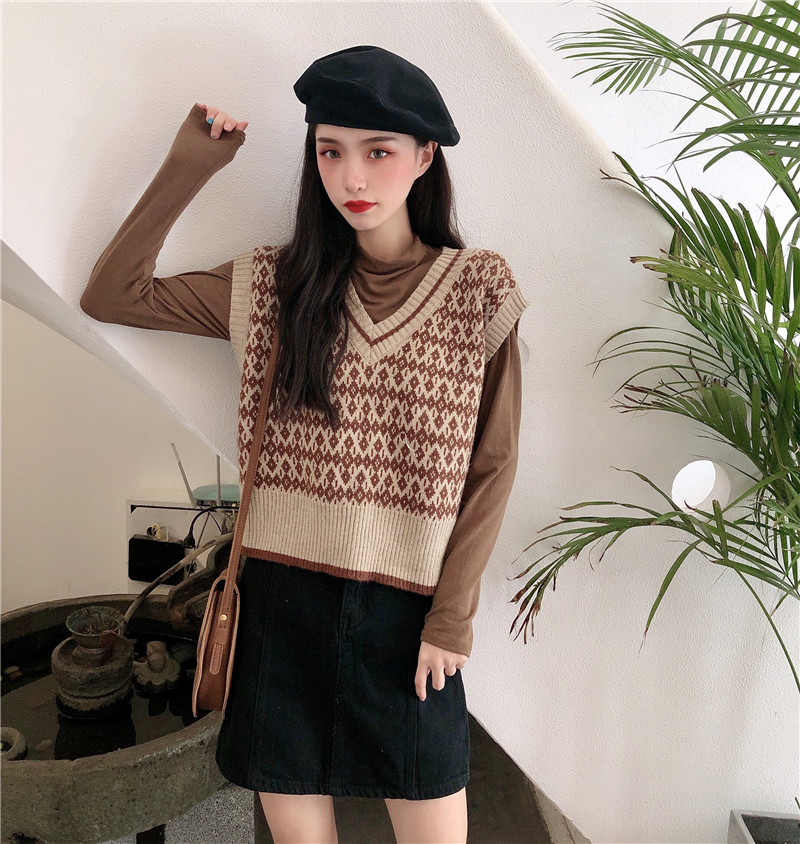 Áo dệt kim cộc tay cổ chữ V họa tiết kẻ ô thời trang | BigBuy360 - bigbuy360.vn