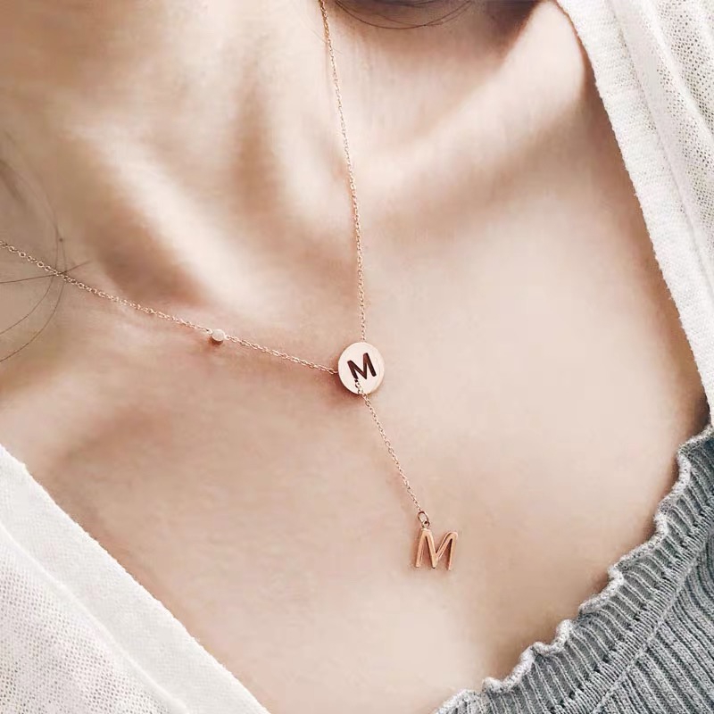 Dây Chuyền Chữ M Mạ Vàng 18K Thiết Kế Đục Lỗ Dễ Phối Đồ