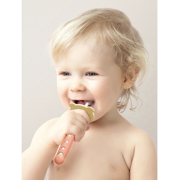 Bàn chải đánh răng siêu mềm cho bé xoay 360 độ.