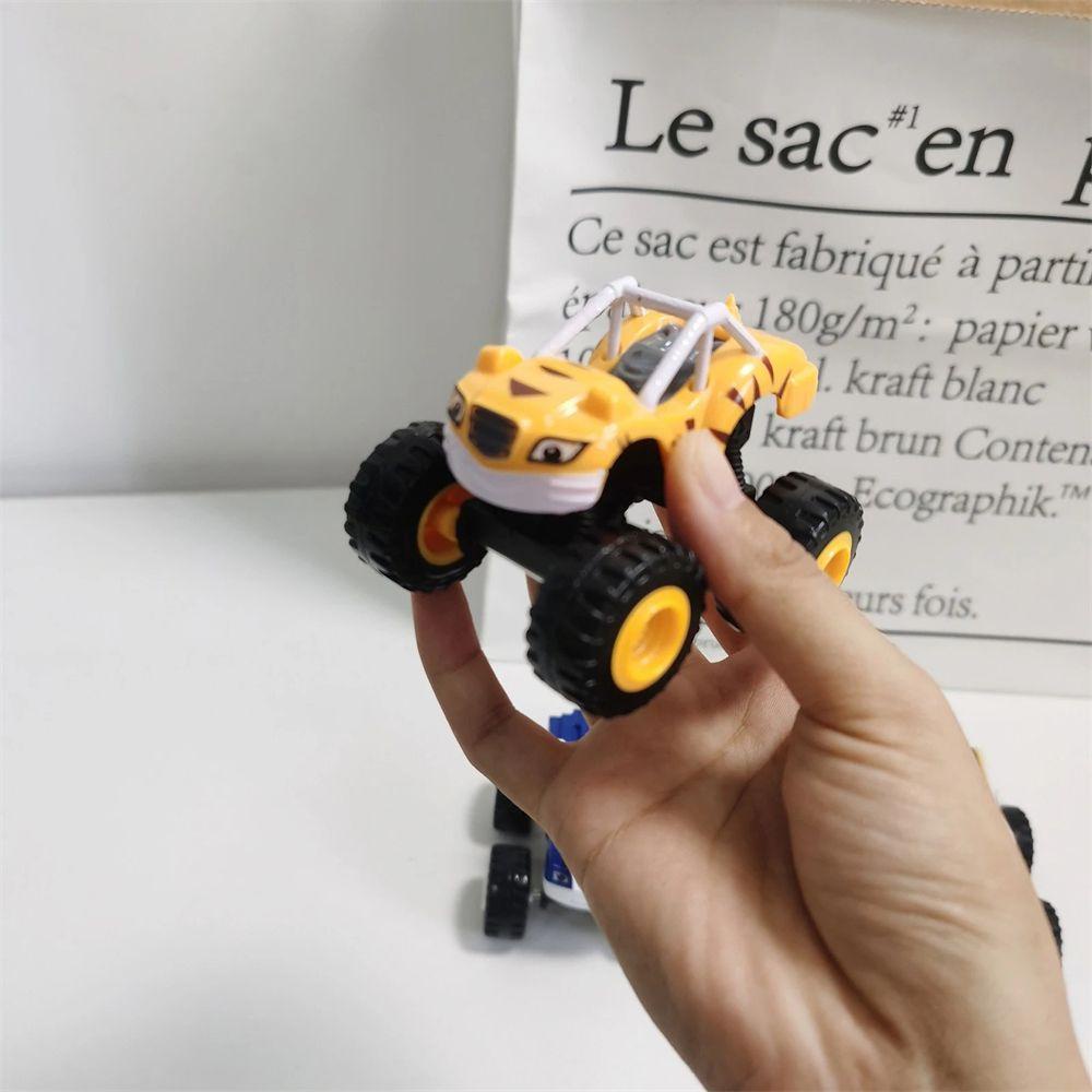 Mô Hình Xe Tải Đồ Chơi Màu Ngà Cho Bé