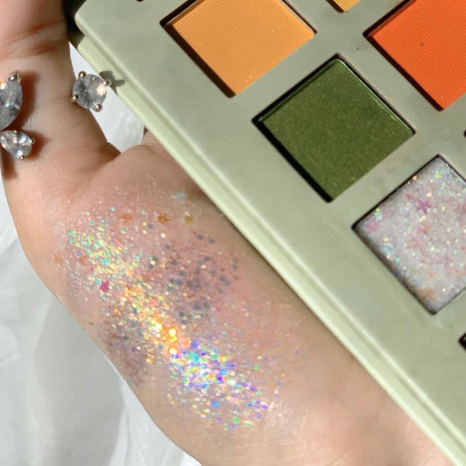 Bảng Phấn Mắt Nhũ 42 ô MUGE LEEN Lấp Lánh Love Story | BigBuy360 - bigbuy360.vn