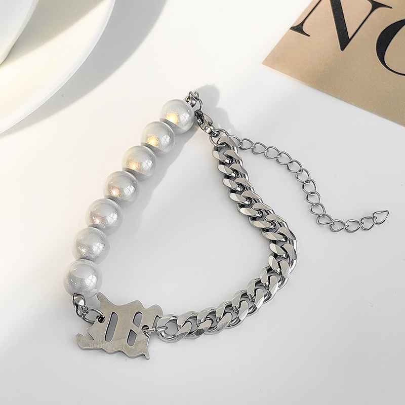 Vòng tay kim loại mặt chữ M đính ngọc trai nhân tạo phong cách hip hop độc đáo